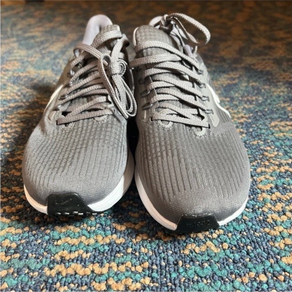 Nike Men's Air Zoom Pegasus 39 Running Shoes Grey Size 6.5 - Picture 6 of 9